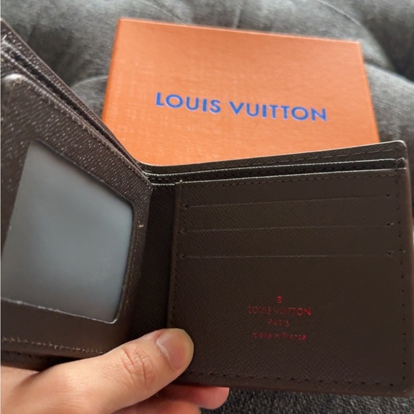 Louis Vuitton Brown Bi-Fold Card Holder - Picture 2 of 2